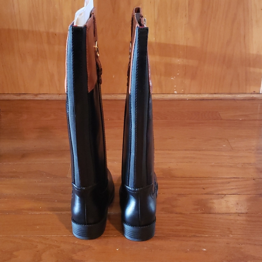 Boots - Picture 3 of 3
